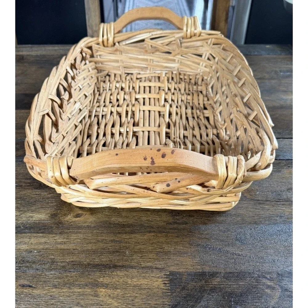 Vintage Wicker Serving Basket Tray w Handles 18